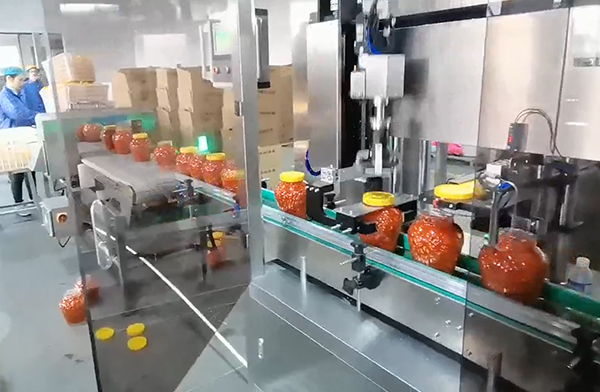 酱料灌装机高速稳定灌装 精准计量不漏料 广州星火核心揭秘(图1)